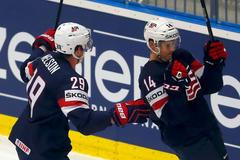 MS 2015, Finsko - USA: Brock Nelson (29) a Steve Moses (14)