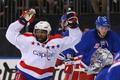 NHL, Washington-NY Rangers: Joel Ward (42) - Henrik Lundqvis