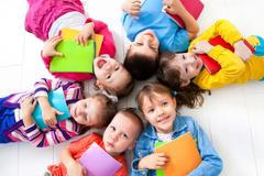 Učení - škola - žáci - spolužák - třída