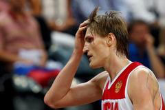 Smutný ruský basketbalista (Kirilenko)
