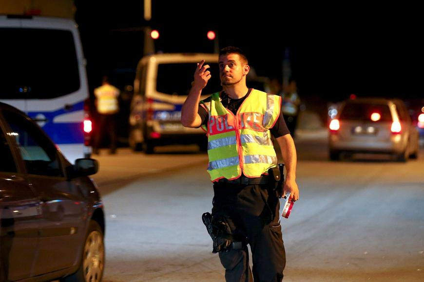 Rakousko prodlužuje o půl roku kontroly s Českem, ostrahu přenese od pohraničí