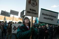 Demonstrace za prolomení těžebních limitů