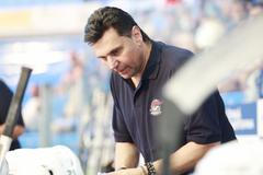 Vladimír Růžička na střídačce Chomutova