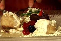 Recept: Tvarohové ovocné knedlíky