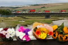 nehoda stíhacího letounu na dálnici v Anglii