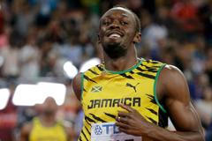 MS v atletice 2015 - neděle 23. srpna (finále běhu na 100 m - Bolt slaví)