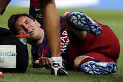 Zraněný Lionel Messi v šestém kole španělské La ligy proti Las Palmas.