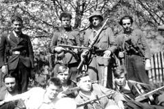 Jaro 1945 archivní snímky