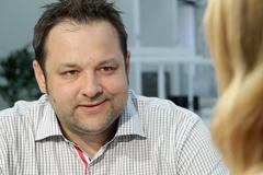 Průmyslový designér: Návrhy strojů? Lezu po čtyřech v dílně