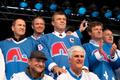 Quebec Nordiques: Anton Šťastný, Mario Roy, Peter Šťastný, Marián Šťastný, Andre Savard, vpředu Louis Sleigher a Alain Cote