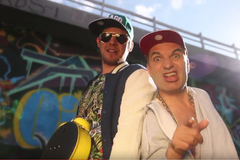 MIG 21 & VOJTA DYK - Ako F.B.I.