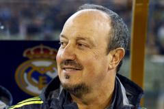 Rafael Benítez při prvním zápase na lavičce Realu Madrid.