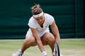 Lucie Šafářová v osmifinálovém zápase Wimbledonu 2015 proti Coco Vandewegheové