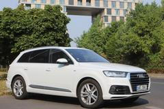 Audi Q7 - hlavní