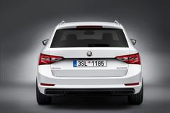 Škoda Superb Combi 2015  - záď