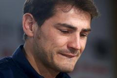 Smutný Iker Casillas na tiskové konferenci při loučení s Realem Madrid