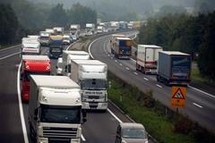 Kolona na rakouské dálnici A3 u Rottal Ost