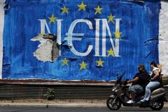 Řekové řekli v referendu minulou neděli Ne, nyní řekla Tsiprasova vláda na ještě tvrdší podmínky Ano.