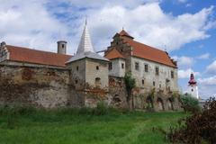 Zámek a obec Červená Řečice