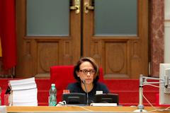 Jednání pražského zastupitelstva 10.9. 2015 plus protest před tím