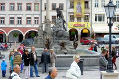 Krakonošovo náměstí a kašna, Trutnov