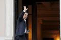 Řecký premiér Alexis Tsipras se vrací do své kanceláře
