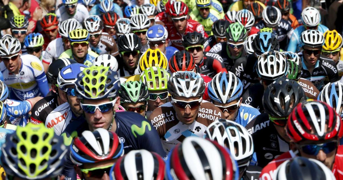 Tragédie v Portugalsku. Cyklistu při závodě podle svědků smetlo auto v protisměru