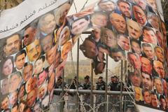 Bejrút se topí ve špíně. Odpadková krize vyhnala Libanonce do ulic