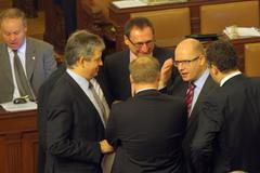 Poslanci hlasovali o svých platech