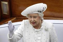 Oslavy Alžběty II. Po Temži pluly stovky lodí