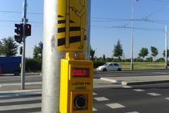 Přechod v Praze na Vypichu 13