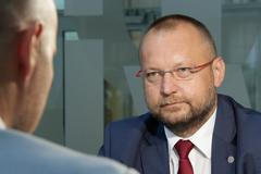 Je to lidsky nechutné. Mynář má Zemana chránit, ale hraje svoje hry, říká Bartošek