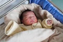 Čína - dítě - novorozenec - porodnice