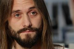 Češi jsou nemocní rasismem a vláda staví koncentráky, jako je Bělá, tvrdí dokumentarista