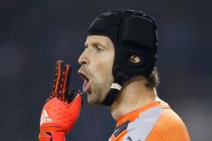 Petr Čech v dresu Arsenalu