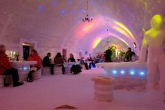 Ledový hotel v rumunských Karpatech