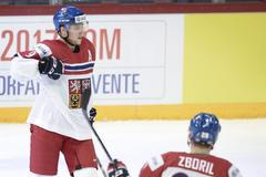 MS 20, Česko-Slovensko: česká radost - David Pastrňák, Filip Chlapík (14) a Jakub Zbořil (20)