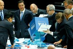 Počítání hlasů na kongresu FIFA 2015