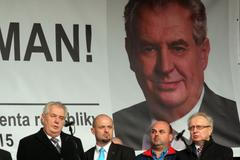 Podívejte se, jak dnešní oslavy 17. listopadu v Praze viděla agentura Reuters