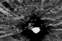 Po ruském útoku v Sýrii. Snímek, který zveřejnilo ruské ministerstvo obrany.