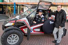 Dušan Randýsek (vlevo) a Rostislav Plný, kteří se s buggy Arctic cat zúčastní Rallye Dakar 2016