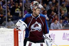 NHL: Vancouver Canucks vs. Colorado Avalanche (Varlamov)