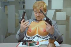 Čtvrtníček se ozbrojil a chce s docentem Konvičkou bránit islám