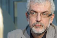 Schneider: Jsou migranti, které připravují na útočení v Evropě, tajné služby tomu nemůžou zabránit