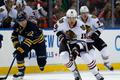NHL: Chicago Blackhawks vs. Buffalo Sabres(Artem Anisimov a Johan Larsson)