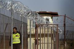 Uprchlíci - detenční tábor v Drahonicích na Lounsku