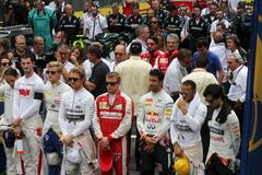 F1, VC Brazílie 2015: minuta ticha za oběti v Paříži