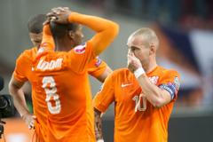 Nizozemsko-Česko: smutní Wesley Sneider a Georginio Wijnaldum  (9)