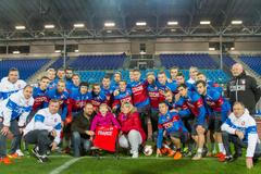 Fotbalisté přispěli na dobrou věc: pomohli Verunce, pro "Číšu" mají dražbu