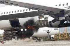 Pytel se speciální podšívkou dokáže zabránit bombě, aby roztrhala trup letadla